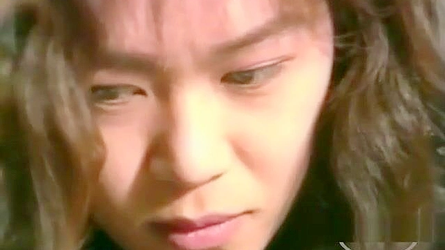 两名火辣亚洲妹子地板上激战六九式！