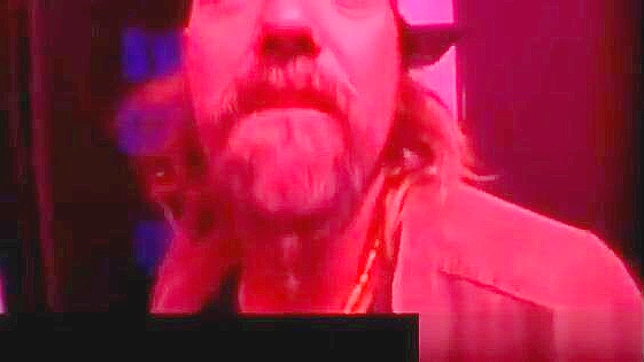 准备好迎接Kina的疯狂俱乐部冒险吧！独家硬核亚洲射精和吞咽场景！