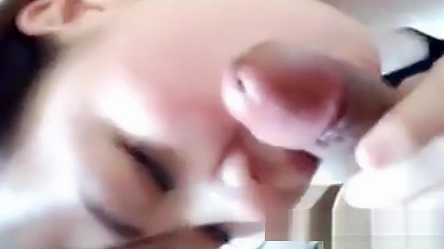 中国美人给毛茸爱人极致口交并吞下他的精液！