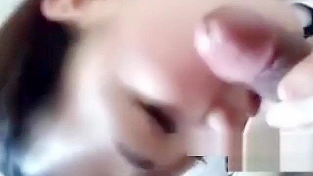 中国美人给毛茸爱人极致口交并吞下他的精液！