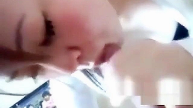 中国美人给毛茸爱人极致口交并吞下他的精液！