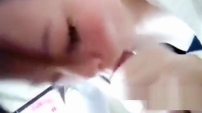 中国美人给毛茸爱人极致口交并吞下他的精液！