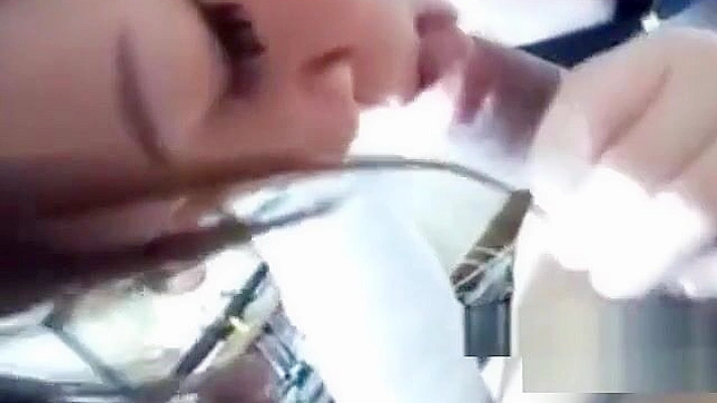 中国美人给毛茸爱人极致口交并吞下他的精液！