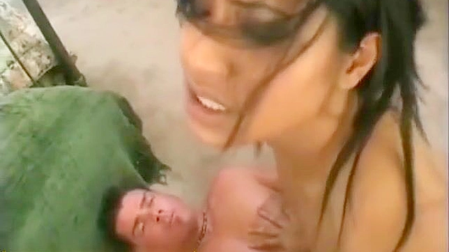 迷人中国女神登场：火热面部性爱只为你的快乐