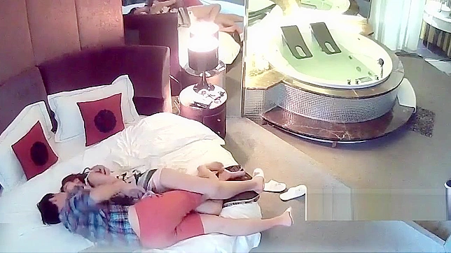 诱人新婚夫妇探索激情欲望