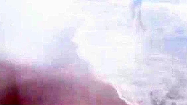 日本美女丽露爱海风轻抚