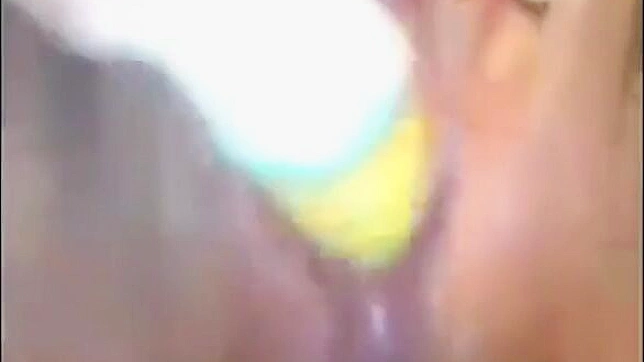 日本诱惑女郎用手机自慰～私人愉悦时刻