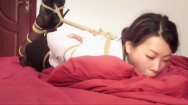 束缚哑女亚洲美人 – 必看成人视频！