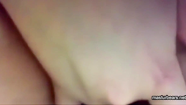 踏入日本色情世界~性感熟女真希露出毛茸阴户