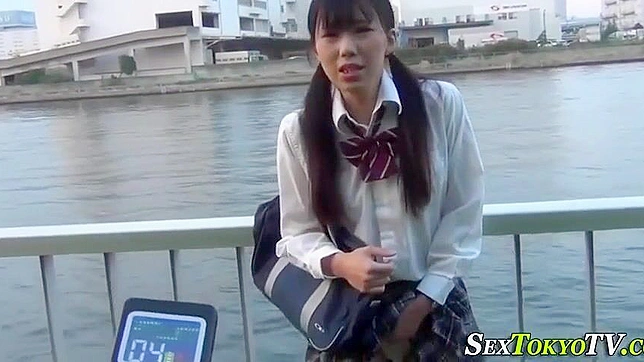 性感少女女王在高清中自慰