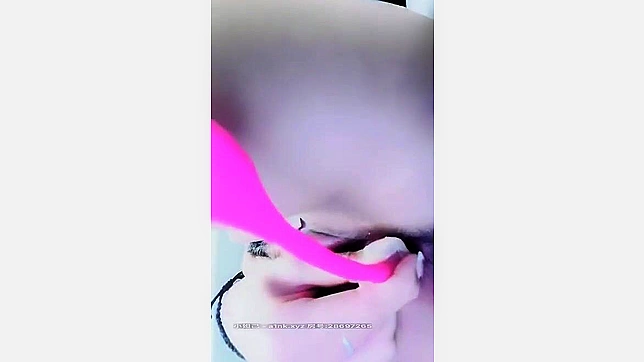 日本色情~仅限18岁以上 - 素人女性自拍与偷拍摄像