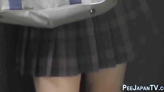 潮湿狂野~探索亚洲女性小便的魅力