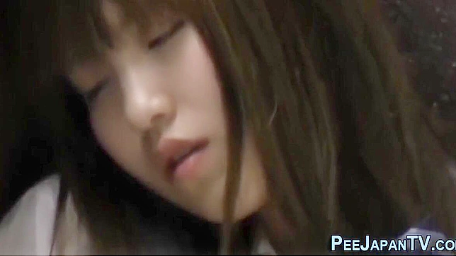 潮湿狂野~探索亚洲女性小便的魅力