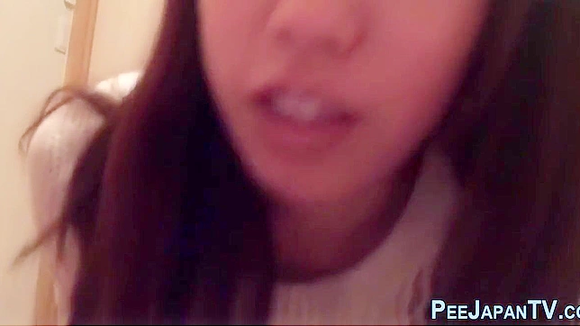 日本少女撒尿秀——绝对迷人！