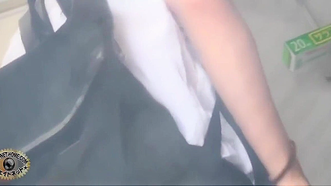 释放欲望，与这些诱人的日本AV女优一起沉沦吧。