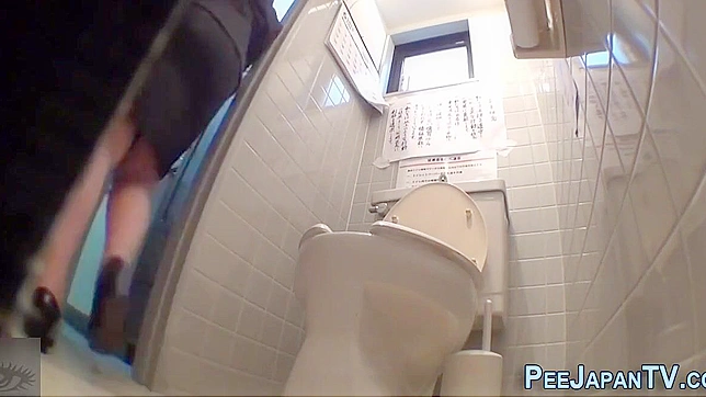 日本AV：穿性感校服的迷人女学生