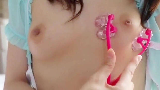 禁果诱惑：激情日式成人片中的诱人熟女主演
