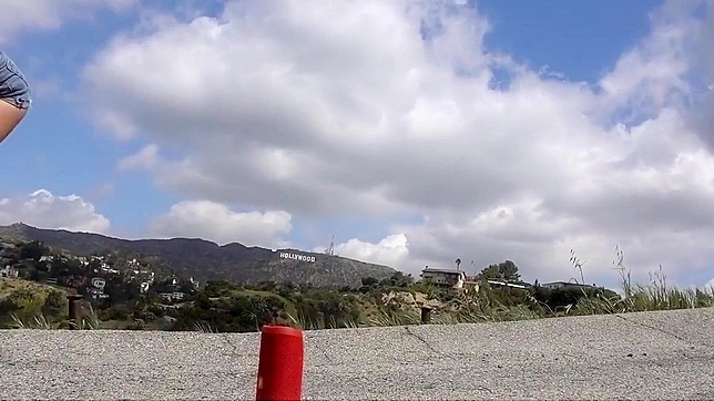 日本AV女神绫美在独家视频《与我共度一天》中以丰满身材迷倒众生