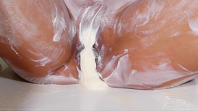 日本AV～美乃酱与香肠激情交欢，舌尖上的美味享受！