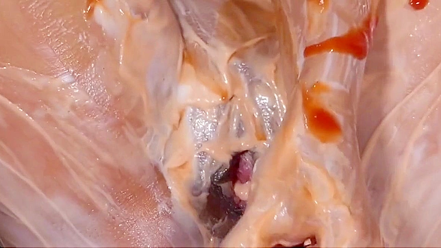 日本AV～美乃酱与香肠激情交欢，舌尖上的美味享受！