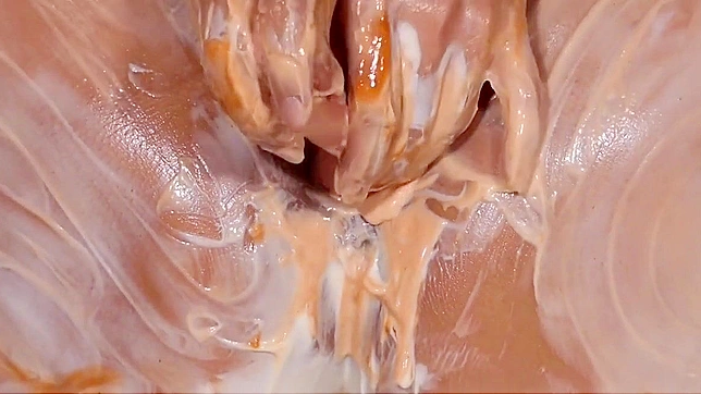 日本AV～美乃酱与香肠激情交欢，舌尖上的美味享受！