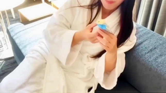 无删减日本成人片尽享视觉盛宴~沉浸于我们诱人女妖的魅惑与挑逗动作！