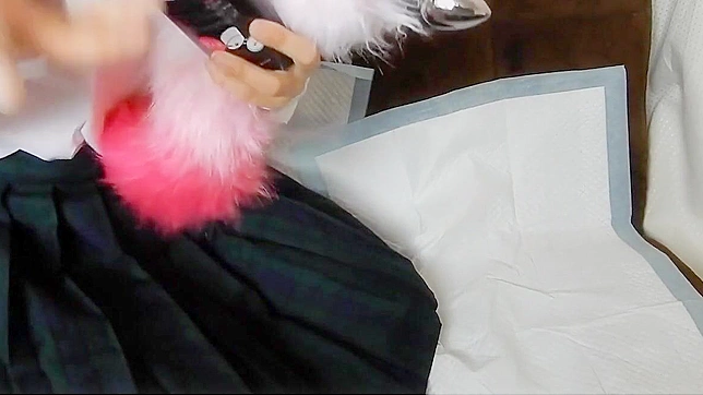 日本色情片：极致肛交与尿液游戏体验