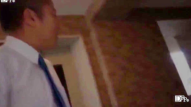 渴望吸血鬼美女与邻男的销魂触摸(39字)