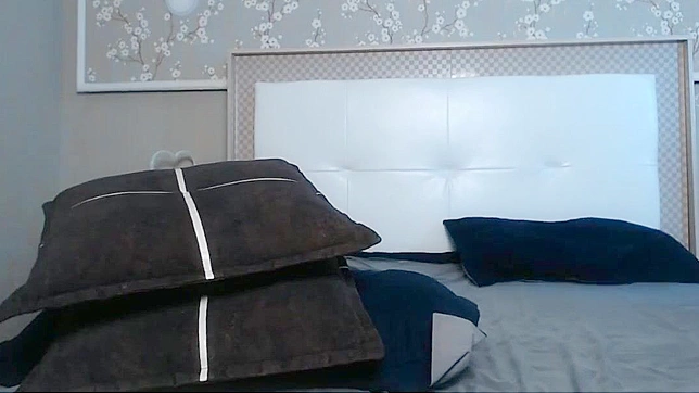 日本AV美女~ 美丽的Asina展示诱人曲线