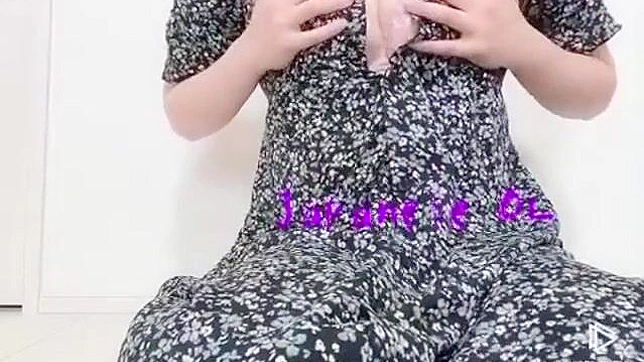 迷人日本女士呈现魅惑奶香喂养场景！