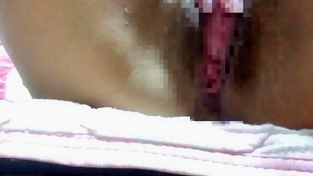 日本美女闻着恋人私密处香气自摸至高潮