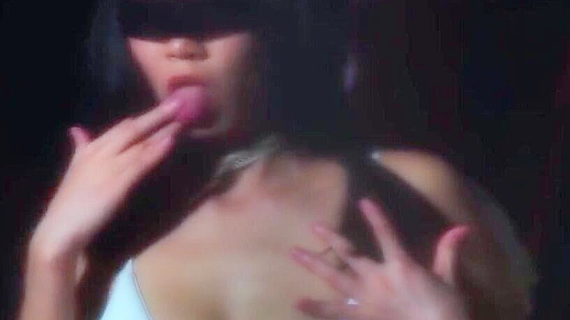 揭秘日本少女的诱人身躯 — 独家成人内容！