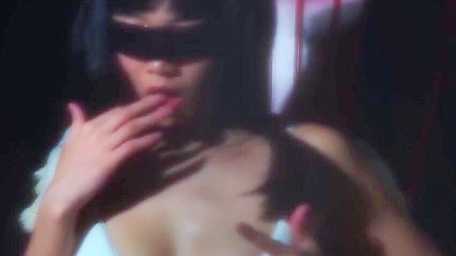 揭秘日本少女的诱人身躯 — 独家成人内容！