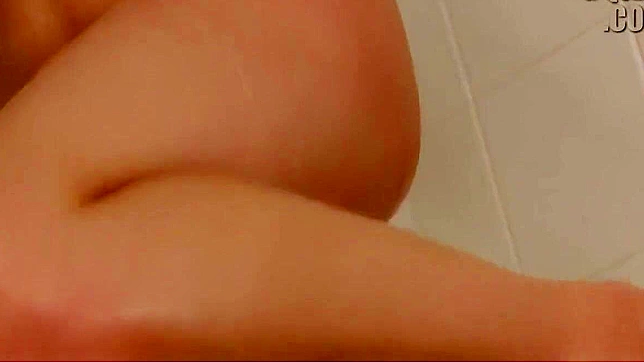 日本AV女星吉娜~丰腴曲线与迷人舞姿