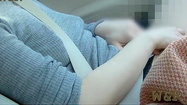 日本美女在公共停车场全裸现身