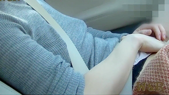 日本美女在公共停车场全裸现身