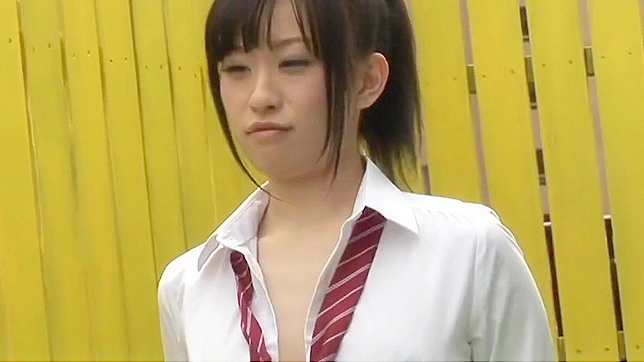 大槻优~迷人的日本AV女星，拥有性感曲线和撩人姿势