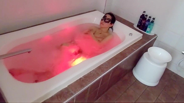 体验终极日本AV中的熟女快感！