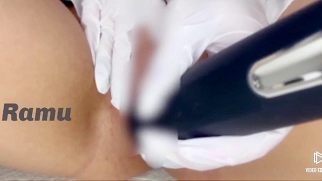 日本AV：性感亚洲女自慰高潮 — 热到不行！