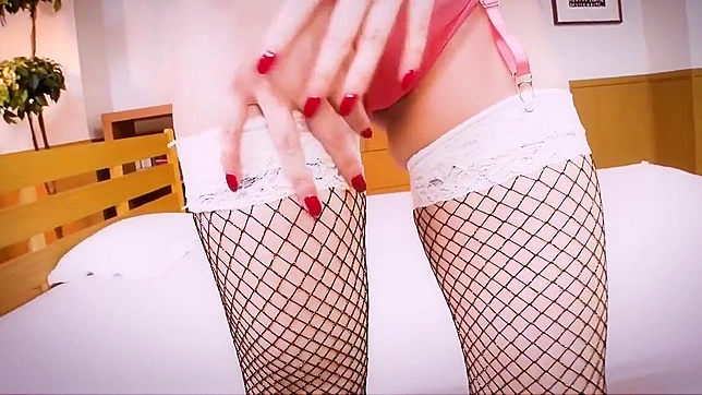 日美少女吉川怜个人秀~尽享她的诱人身材！