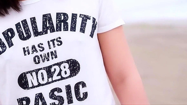 大屁股日本学生穿破丝袜做爱