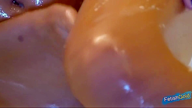 日本美女淋浴时的诱惑秀~抚摸她多毛的小穴