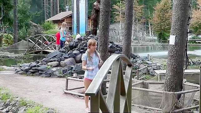 田园新鲜美女～日本色情片中的乡村诱人女士们