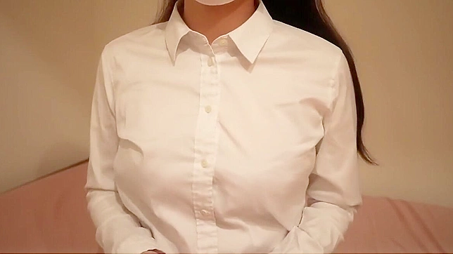 日本色情片：迷人的女妖通过网络摄像头让你疯狂