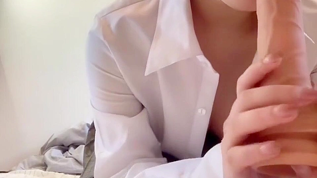 日本AV~巨乳女神穿性感内衣玩暧昧（业余个人摄影）