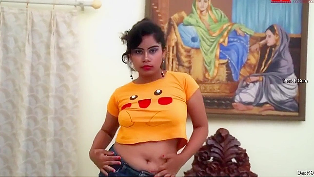 释放欲望！与性感艾美莎在她的挑逗时装拍摄中狂欢吧！