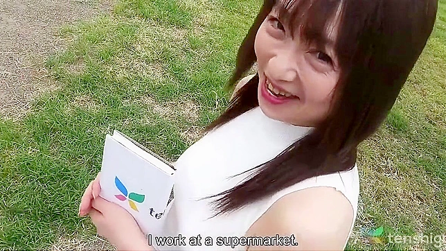 丽岛ナツコ的丰满乳头和多毛阴户让她成为东京的话题！一个熟妇与陌生人的狂野冒险。