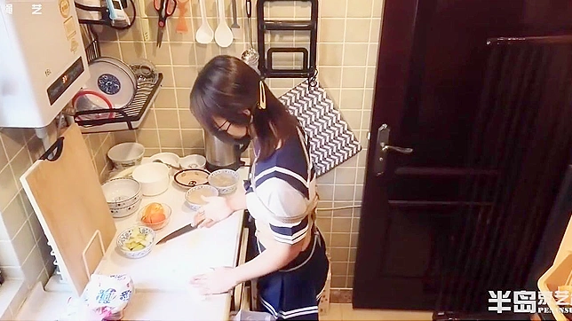 欢迎来到日本色情世界～迷人的丰满中国妖精被捆绑的场景！