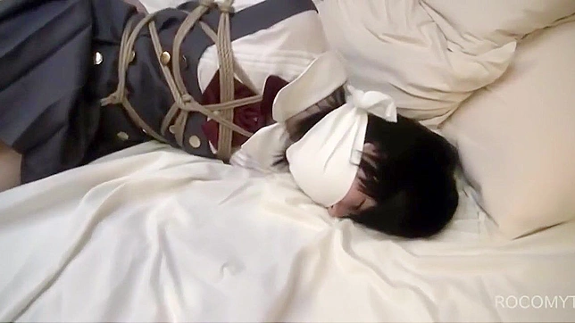 日本绳艺束缚 ~ 探索与我们性感魅惑女郎的金缚艺术！