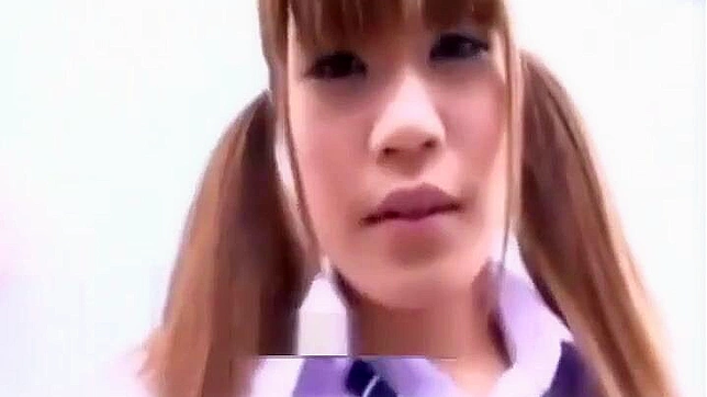 日本少女的激烈自慰——用跳蛋狠狠地操自己。